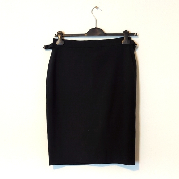 Polo Ralph Lauren Dresses & Skirts - Polo Ralph Lauren Women's black Size 6 skirt.